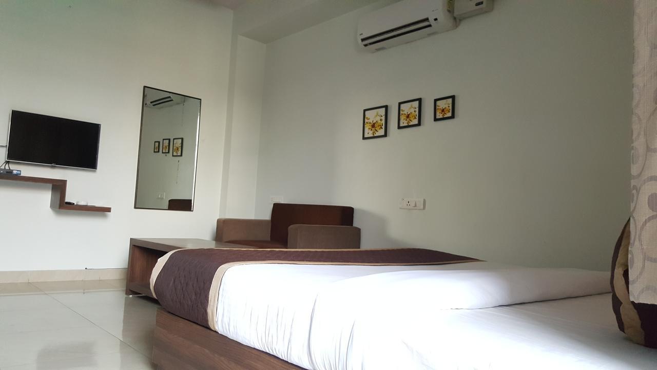 Oyo 6697 Hotel Green Lemon Jaipur Buitenkant foto