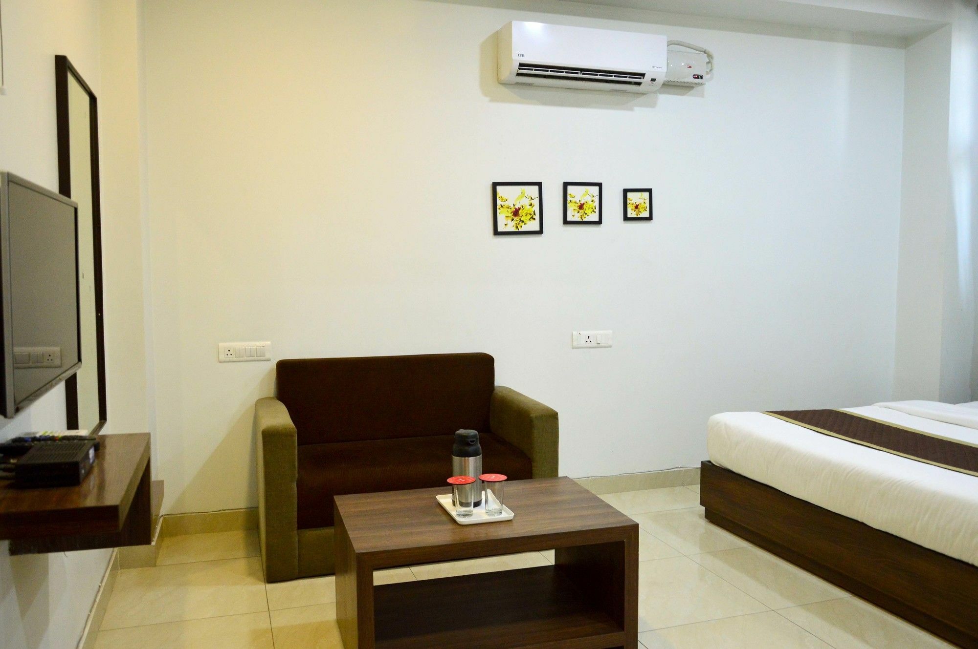 Oyo 6697 Hotel Green Lemon Jaipur Buitenkant foto